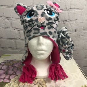 Girls Cat 🐱 hat with matching mittens Animal Print Color:Pink/Grey. Size:OS